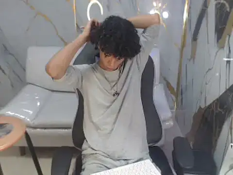 Snapshot of xion_ez chatting on 11/08/25, 07:45 xion ez online show from 11/08/25, 07:45