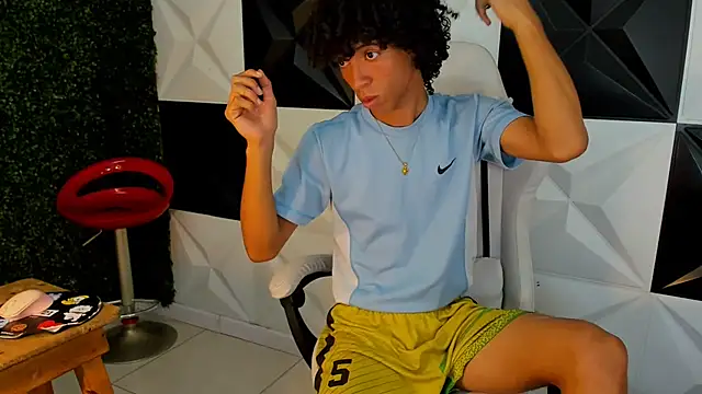 Snapshot of xion_ez chatting on 11/28/25, 07:49 xion ez online show from 11/28/25, 07:49