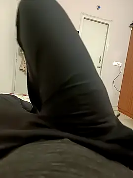 Snapshot of ramboram897 chatting on 09/30/25, 03:50 ramboram897 online show from 09/30/25, 03:50