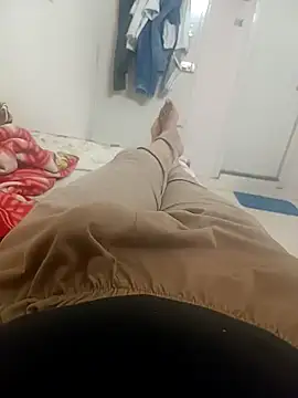 Snapshot of ramboram897 chatting on 10/06/25, 06:27 ramboram897 online show from 10/06/25, 06:27