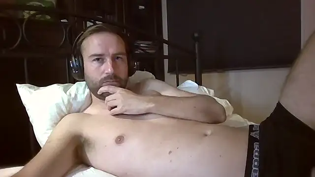 Snapshot of Naughty_Scandinavian100 chatting on 09/30/25, 07:41 Naughty Scandinavian100 online show from 09/30/25, 07:41