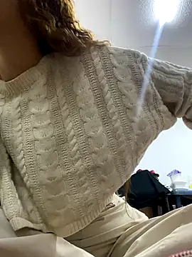 Snapshot of meridacute_ chatting on 10/21/25, 01:50 meridacute online show from 10/21/25, 01:50