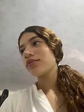 Snapshot of meridacute_ chatting on 11/18/25, 05:28 meridacute online show from 11/18/25, 05:28