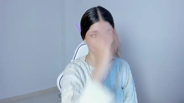 Snapshot of meridacute_ chatting on 12/19/25, 11:12 meridacute online show from 12/19/25, 11:12