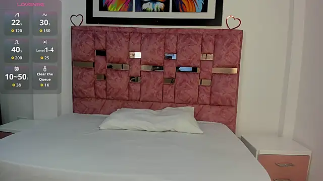 Snapshot of abella_lov chatting on 10/28/25, 12:19 abella lov online show from 10/28/25, 12:19