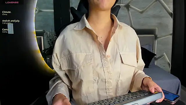 Snapshot of RousseGil_ chatting on 10/01/25, 11:16 RousseGil online show from 10/01/25, 11:16