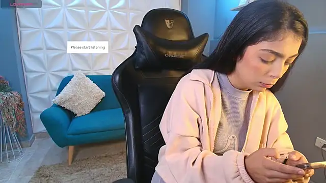 Snapshot of RousseGil_ chatting on 10/12/25, 11:09 RousseGil online show from 10/12/25, 11:09