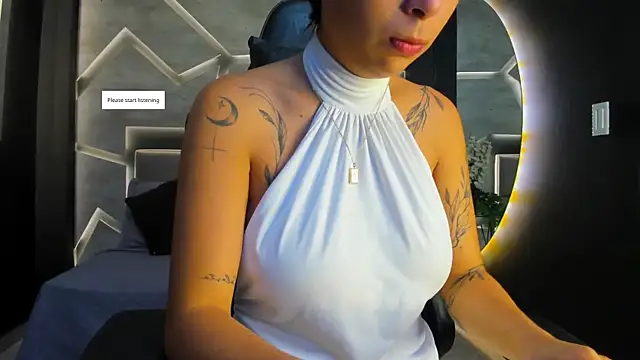 Snapshot of RousseGil_ chatting on 10/23/25, 11:09 RousseGil online show from 10/23/25, 11:09