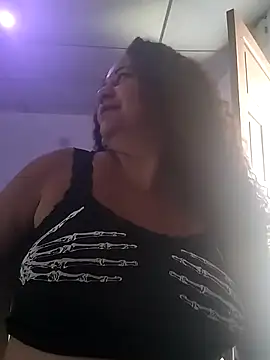 MEYBELLATINA online show from 04/17/26, 09:18