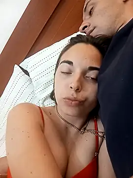 CrisHot202 online show from 10/28/25, 05:15