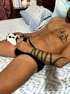 Snapshot of strongdickwii chatting on 09/29/25, 04:23 strongdickwii online show from 09/29/25, 04:23