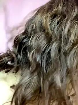 Mia Valmont online show from 10/11/25, 02:04