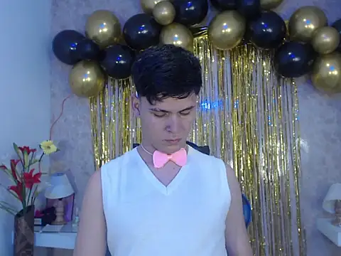 Aaron Foxxx online show from 10/12/25, 11:53