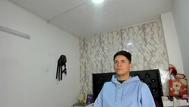 Aaron Foxxx online show from 11/06/25, 12:50