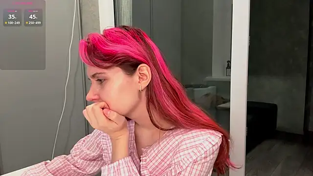 Snapshot of FawnDubler chatting on 09/26/25, 05:17 FawnDubler online show from 09/26/25, 05:17