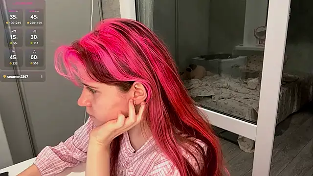 Snapshot of FawnDubler chatting on 10/01/25, 05:30 FawnDubler online show from 10/01/25, 05:30