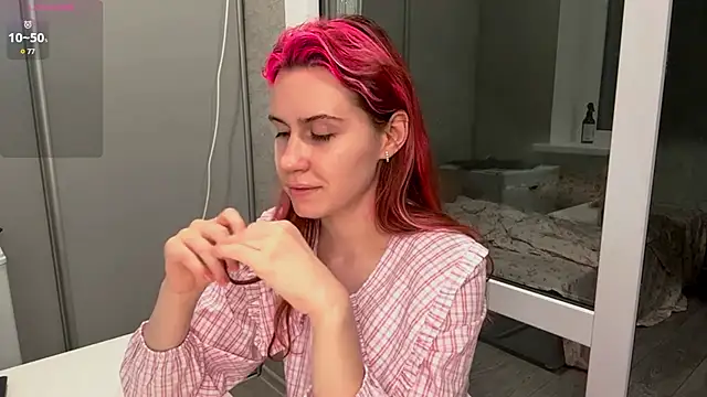 Snapshot of FawnDubler chatting on 10/12/25, 05:23 FawnDubler online show from 10/12/25, 05:23