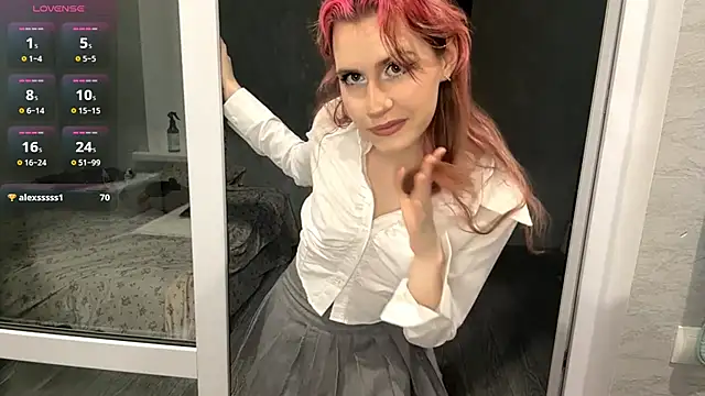 Snapshot of FawnDubler chatting on 10/30/25, 05:35 FawnDubler online show from 10/30/25, 05:35