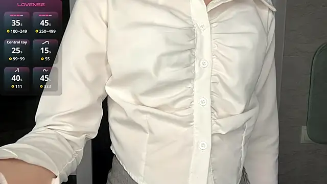 Snapshot of FawnDubler chatting on 11/23/25, 05:24 FawnDubler online show from 11/23/25, 05:24