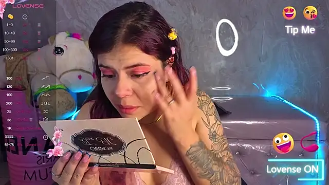 draviana a  online show from 02/13/26, 03:35