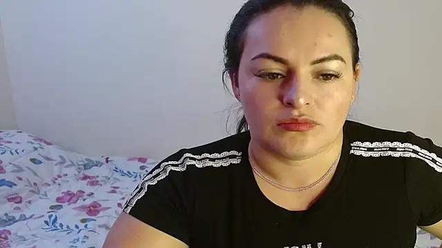 Snapshot of erotic_hell chatting on 10/03/25, 11:24 erotic hell online show from 10/03/25, 11:24