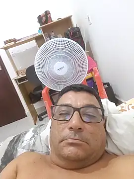 Snapshot of betoneto74 chatting on 09/29/25, 10:03 betoneto74 online show from 09/29/25, 10:03