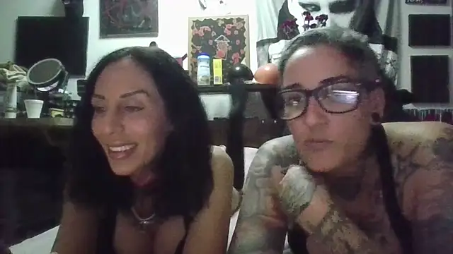 Snapshot of inkdmagz chatting on 11/07/25, 01:27 inkdmagz online show from 11/07/25, 01:27