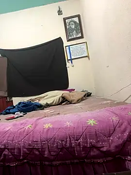 Snapshot of Sk3m_veryhot chatting on 12/14/25, 03:23 Sk3m veryhot online show from 12/14/25, 03:23