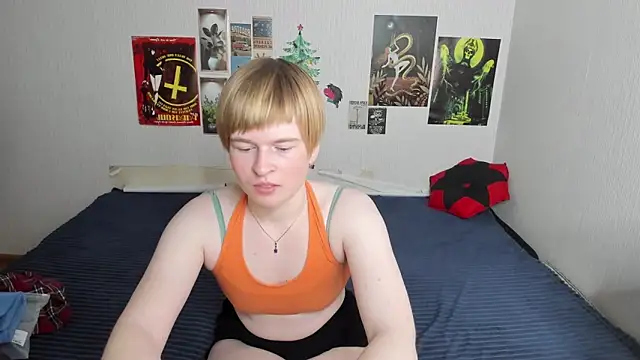 Cattie w  online show from 04/01/26, 01:17