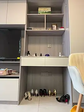 Snapshot of POS001 chatting on 04/11/26, 05:34 POS001 online show from 04/11/26, 05:34