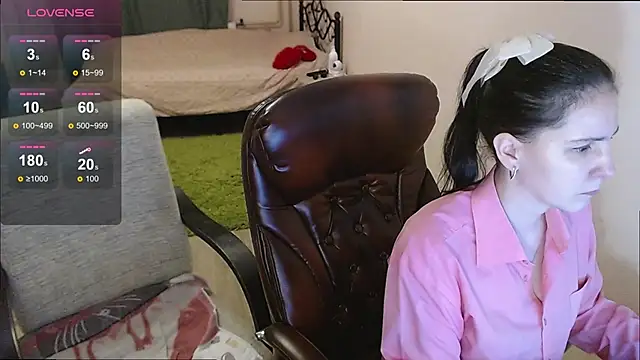 Irwi Tomboy online show from 11/15/25, 09:00