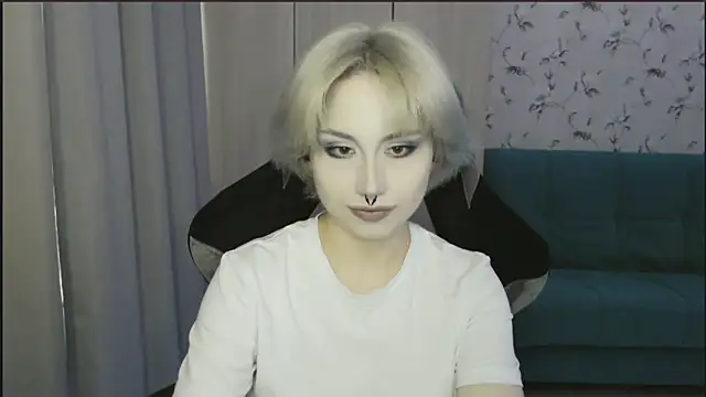 Snapshot of LeisaHopperstad chatting on 06/29/26, 04:40 LeisaHopperstad online show from 06/29/26, 04:40