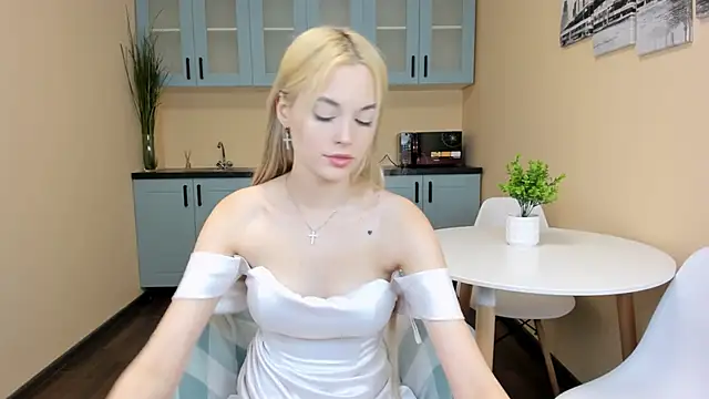 CallMeMargo online show from 10/08/25, 11:19