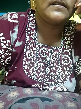 navyasree143 online show from 11/08/25, 02:17