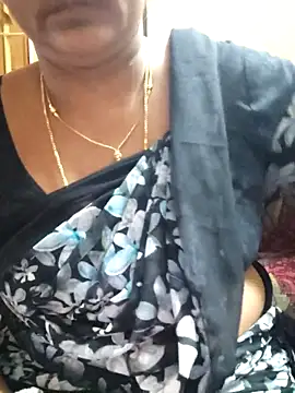 navyasree143 online show from 12/01/25, 11:37