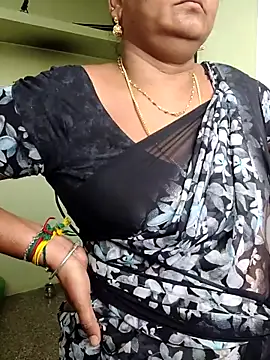 navyasree143 online show from 02/11/26, 04:39