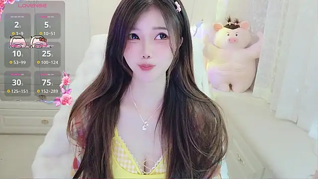 Snapshot of Coco-Di chatting on 04/04/26, 02:43 Coco-Di online show from 04/04/26, 02:43