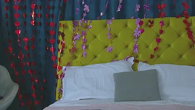 Snapshot of RubyHills chatting on 02/14/26, 05:04 RubyHills online show from 02/14/26, 05:04