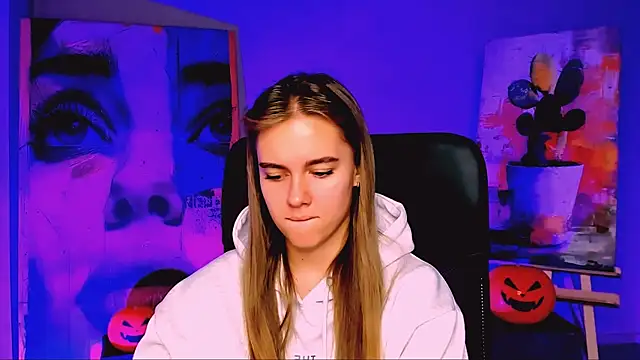 JuneWoods online show from 10/29/25, 06:37