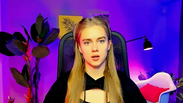 JuneWoods online show from 11/20/25, 09:20