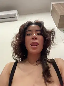 Snapshot of blueburrypie chatting on 04/14/26, 04:46 blueburrypie online show from 04/14/26, 04:46