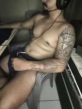 Snapshot of gtzmoreno chatting on 03/31/26, 06:03 gtzmoreno online show from 03/31/26, 06:03