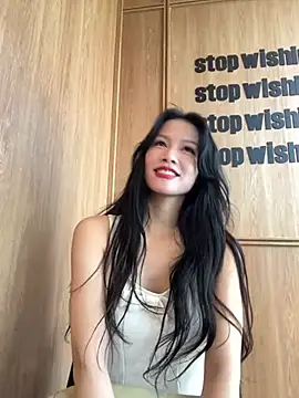 Snapshot of sharony_x chatting on 04/10/26, 06:40 sharony x online show from 04/10/26, 06:40