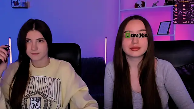 leslie bird online show from 12/02/25, 02:23