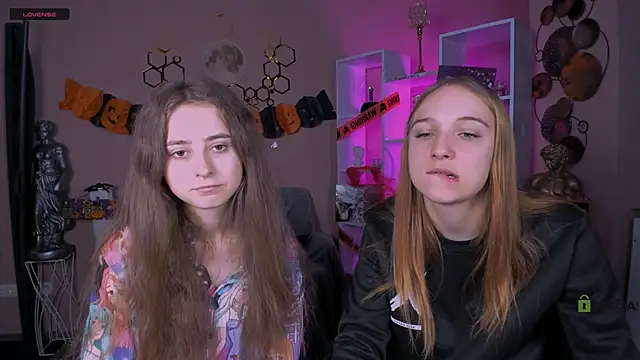 rebecca smile online show from 10/21/25, 06:14