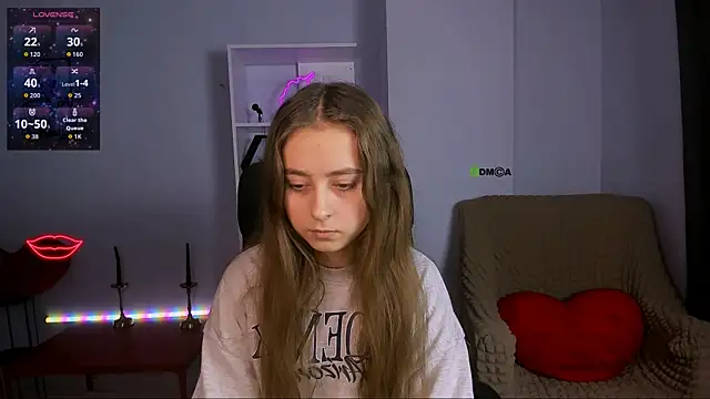 rebecca smile online show from 11/17/25, 01:50