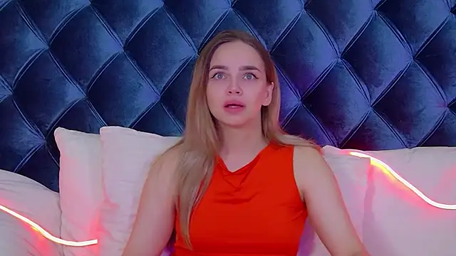 Snapshot of AnitaVenture chatting on 11/20/25, 04:23 AnitaVenture online show from 11/20/25, 04:23