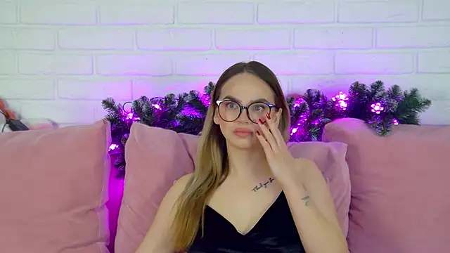 Snapshot of AnitaVenture chatting on 12/14/25, 04:29 AnitaVenture online show from 12/14/25, 04:29