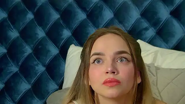 Snapshot of AnitaVenture chatting on 02/01/26, 04:22 AnitaVenture online show from 02/01/26, 04:22