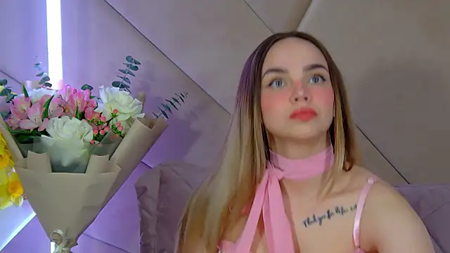 Snapshot of AnitaVenture chatting on 02/08/26, 04:27 AnitaVenture online show from 02/08/26, 04:27